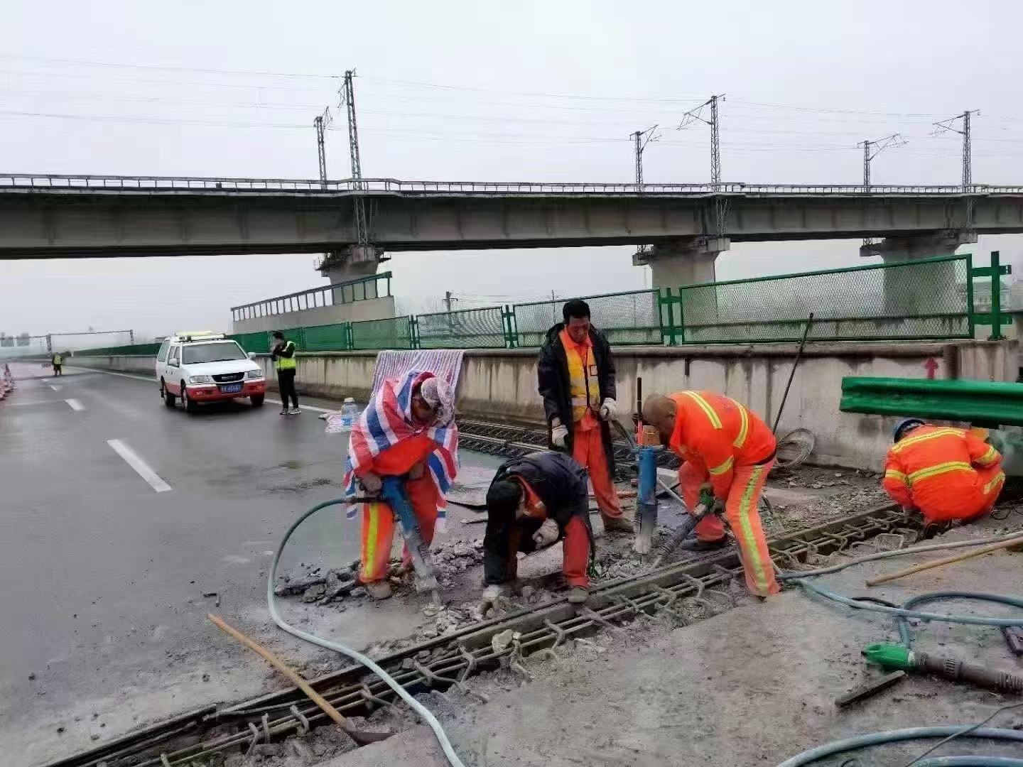 沙河桥梁伸缩缝抢修料